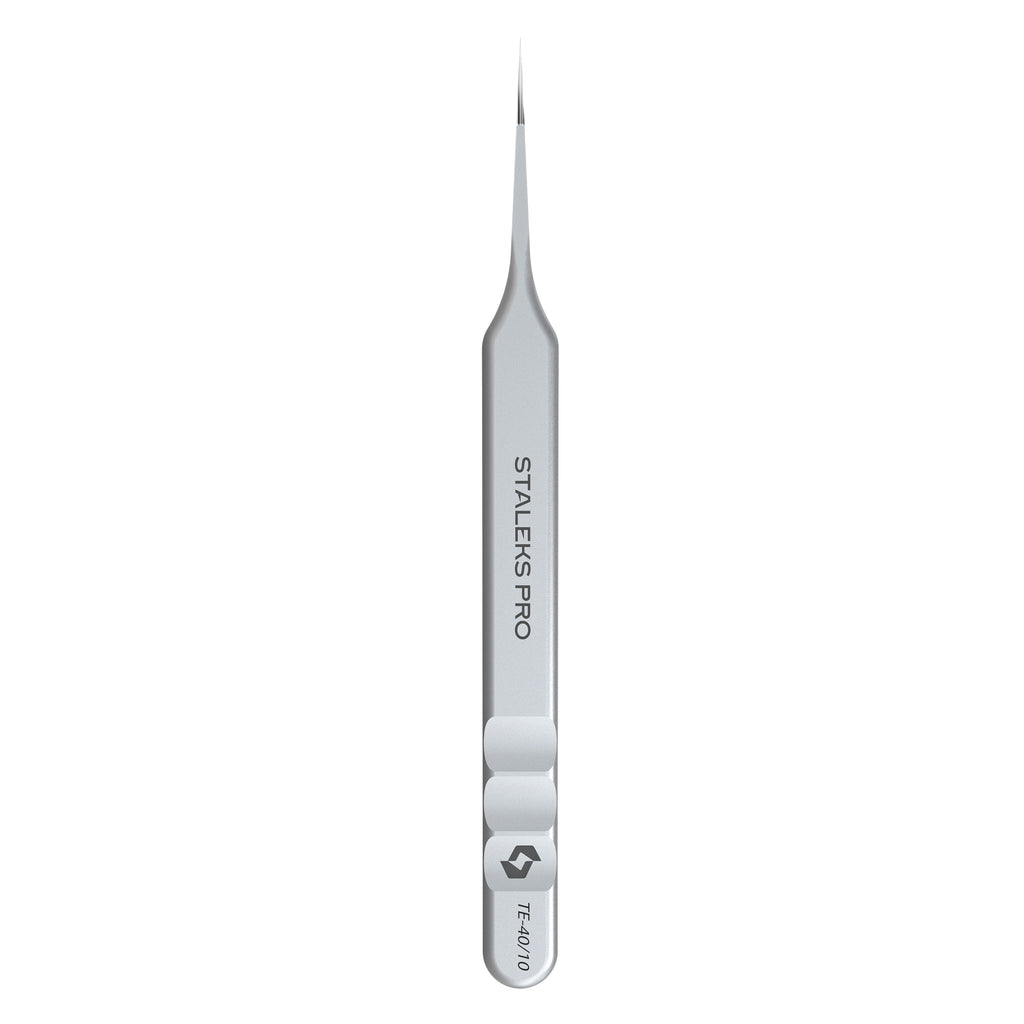 STALEKS EXPERT 40 TYPE 10 blakstienų pincetas – vaizdas iš priekio baltame fone