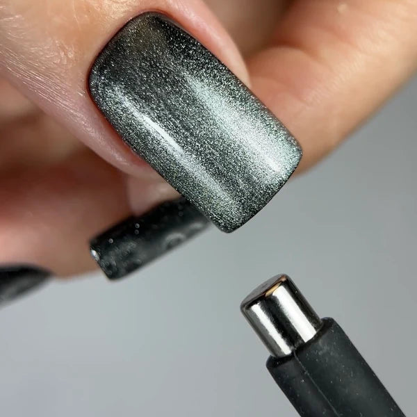 NAILSOFTHEDAY magnetas „Cat Eye“ efektui